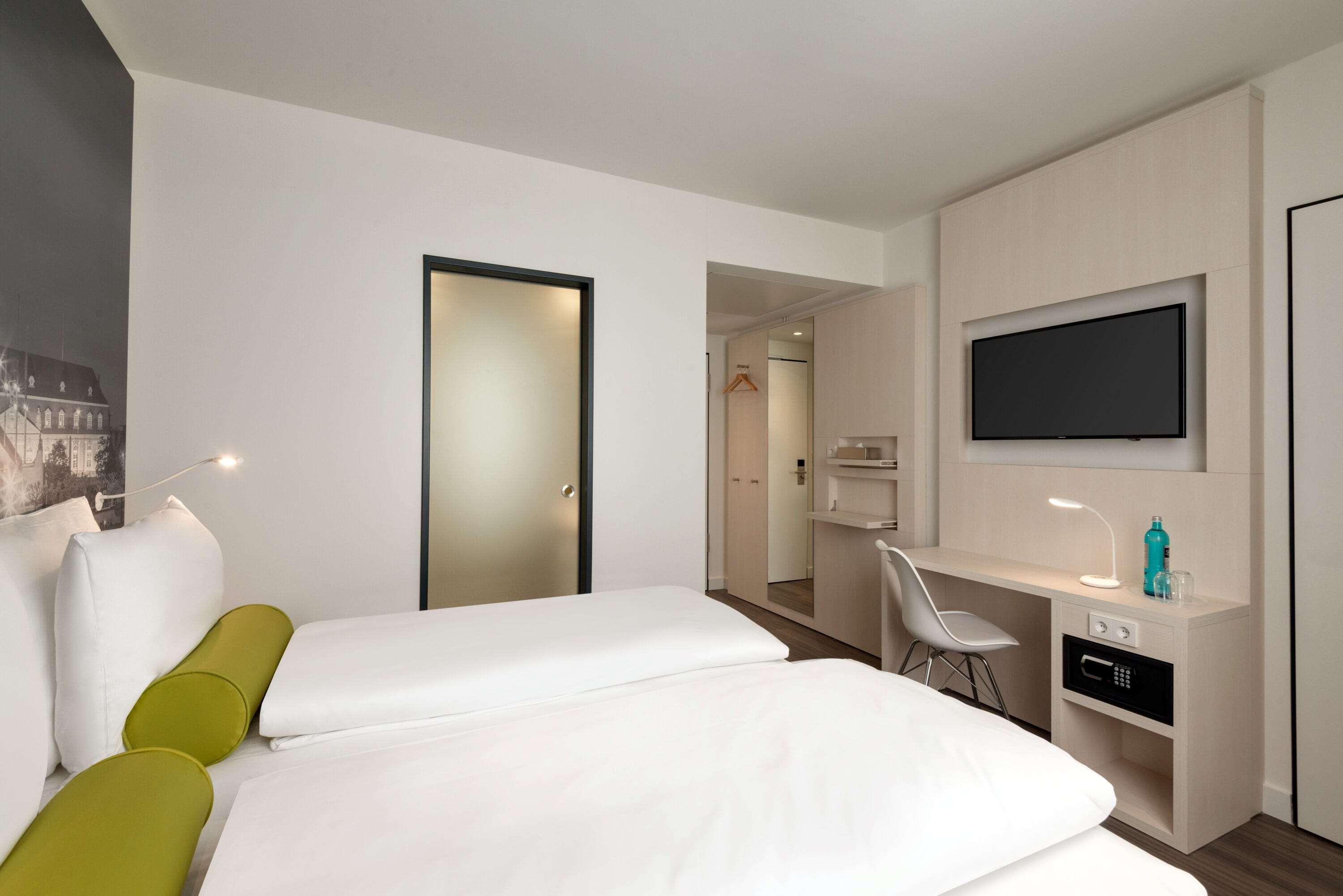 Super 8 By Wyndham Mainz Zollhafen Ξενοδοχείο Εξωτερικό φωτογραφία