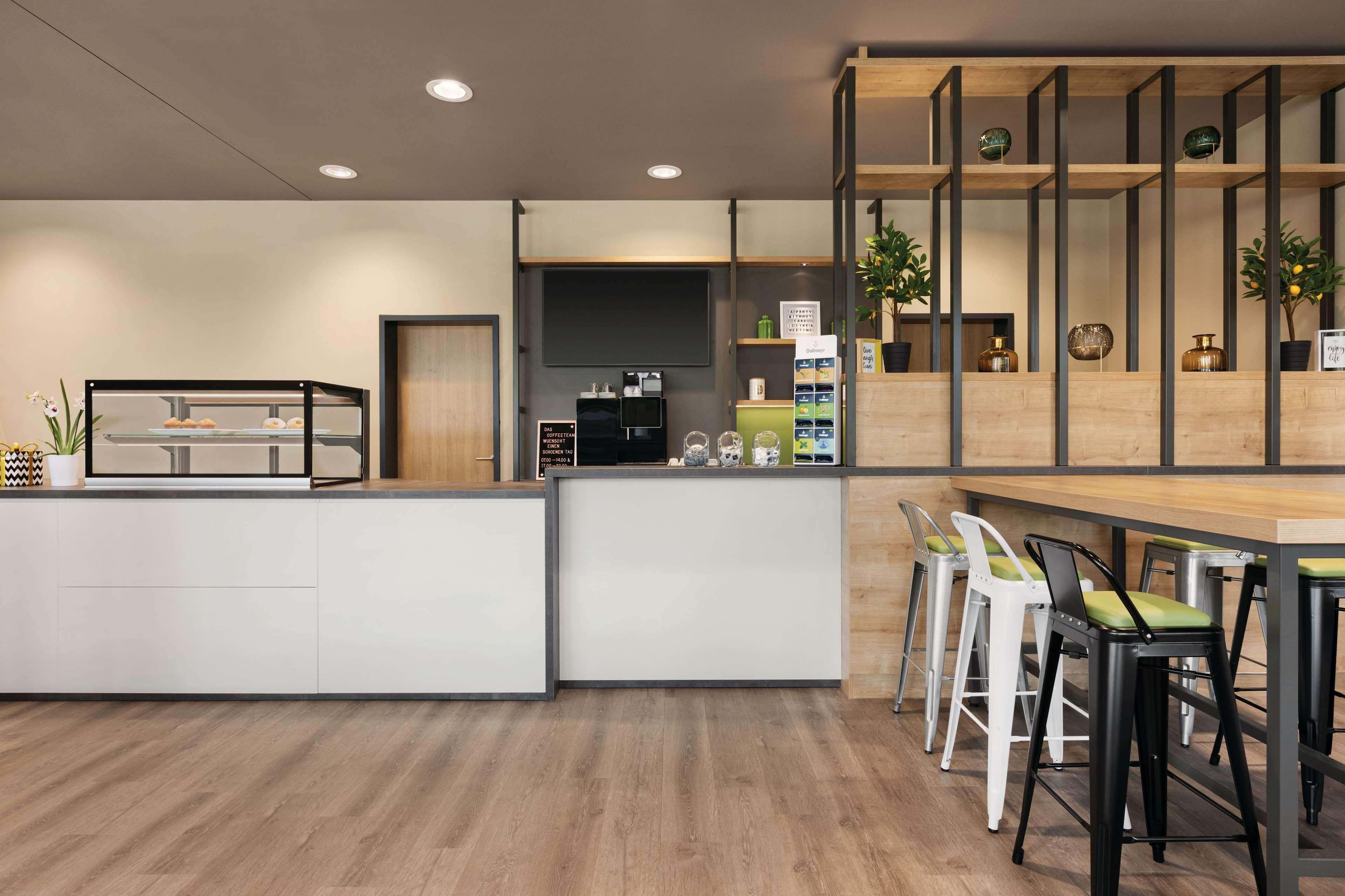 Super 8 By Wyndham Mainz Zollhafen Ξενοδοχείο Εξωτερικό φωτογραφία