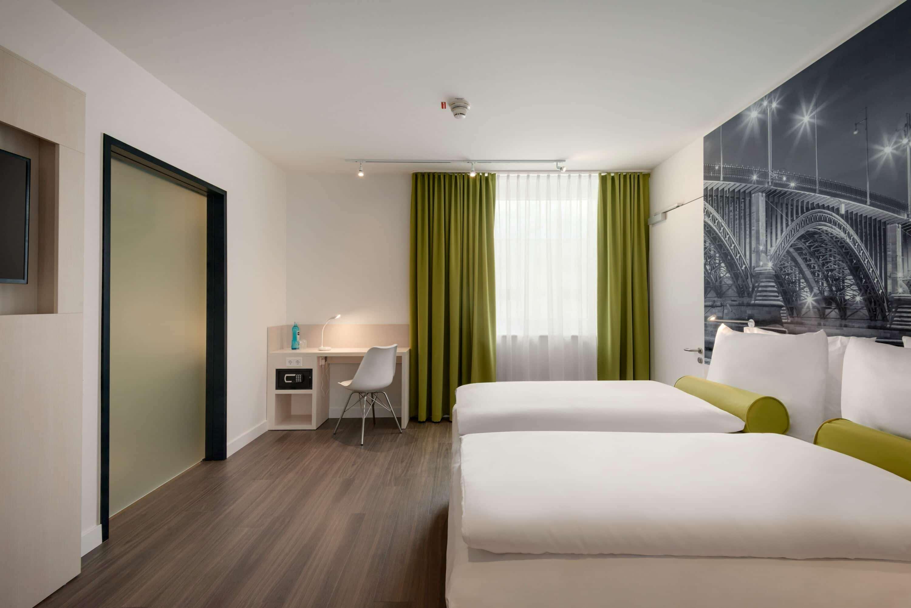 Super 8 By Wyndham Mainz Zollhafen Ξενοδοχείο Εξωτερικό φωτογραφία