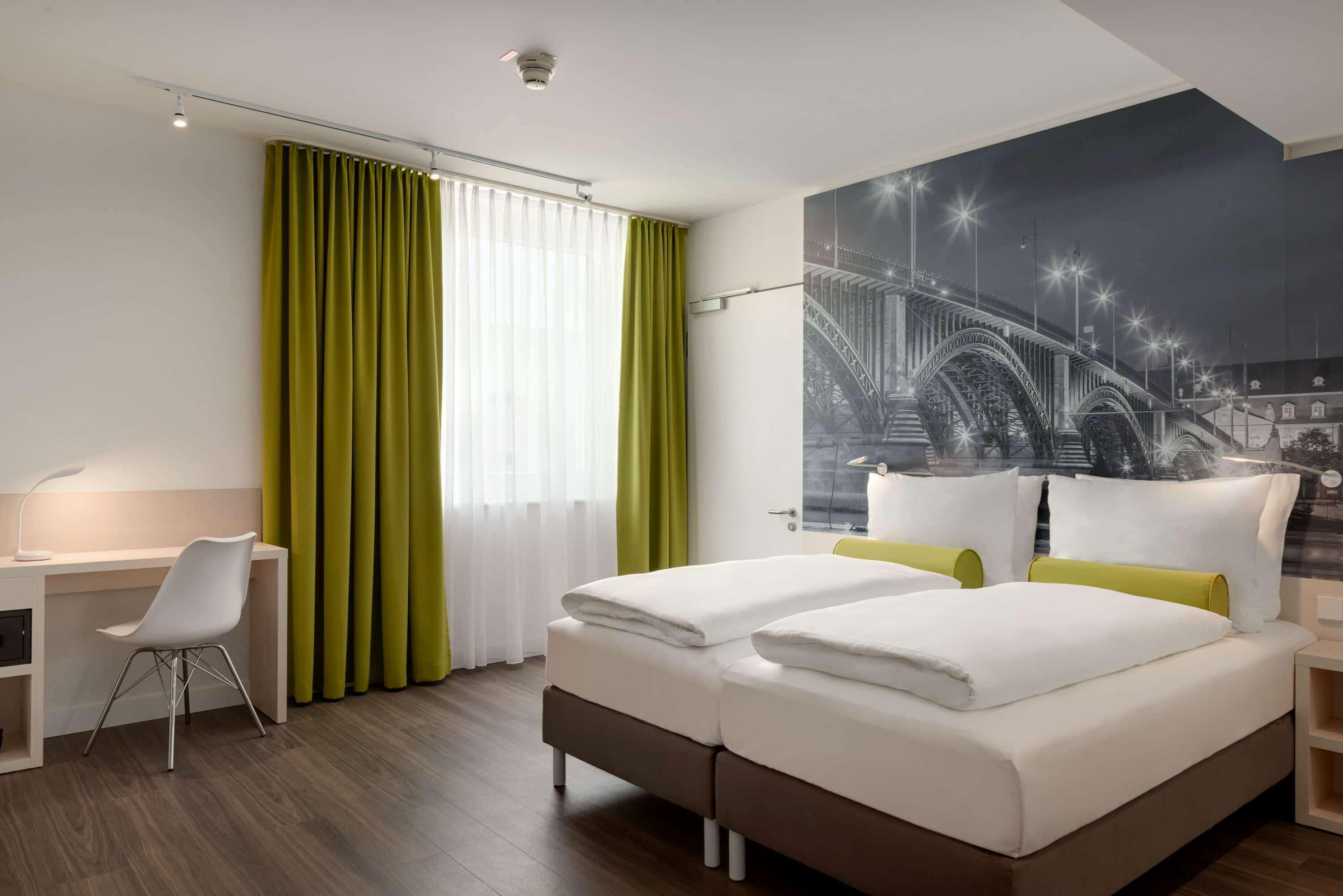 Super 8 By Wyndham Mainz Zollhafen Ξενοδοχείο Εξωτερικό φωτογραφία
