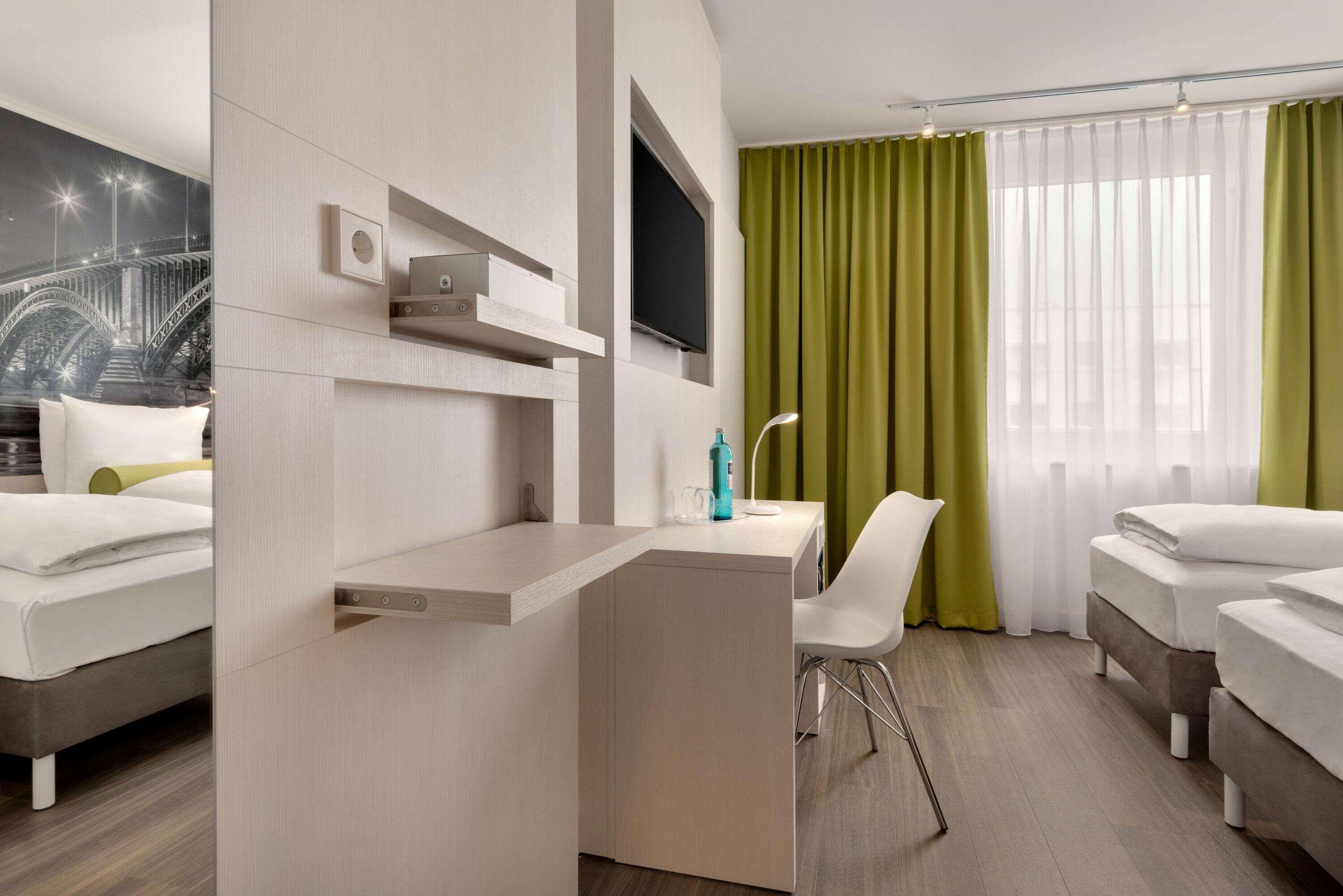 Super 8 By Wyndham Mainz Zollhafen Ξενοδοχείο Εξωτερικό φωτογραφία