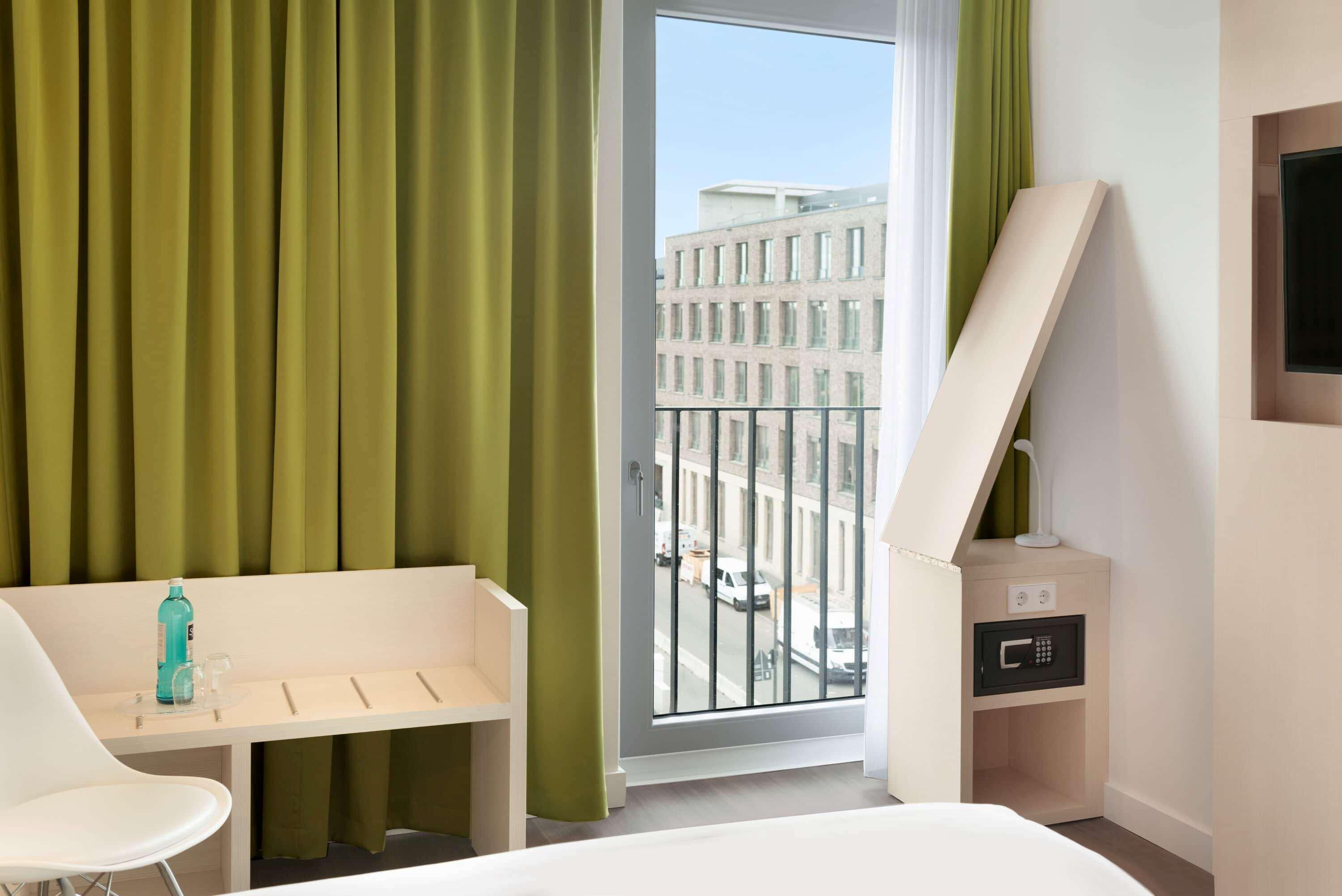 Super 8 By Wyndham Mainz Zollhafen Ξενοδοχείο Εξωτερικό φωτογραφία
