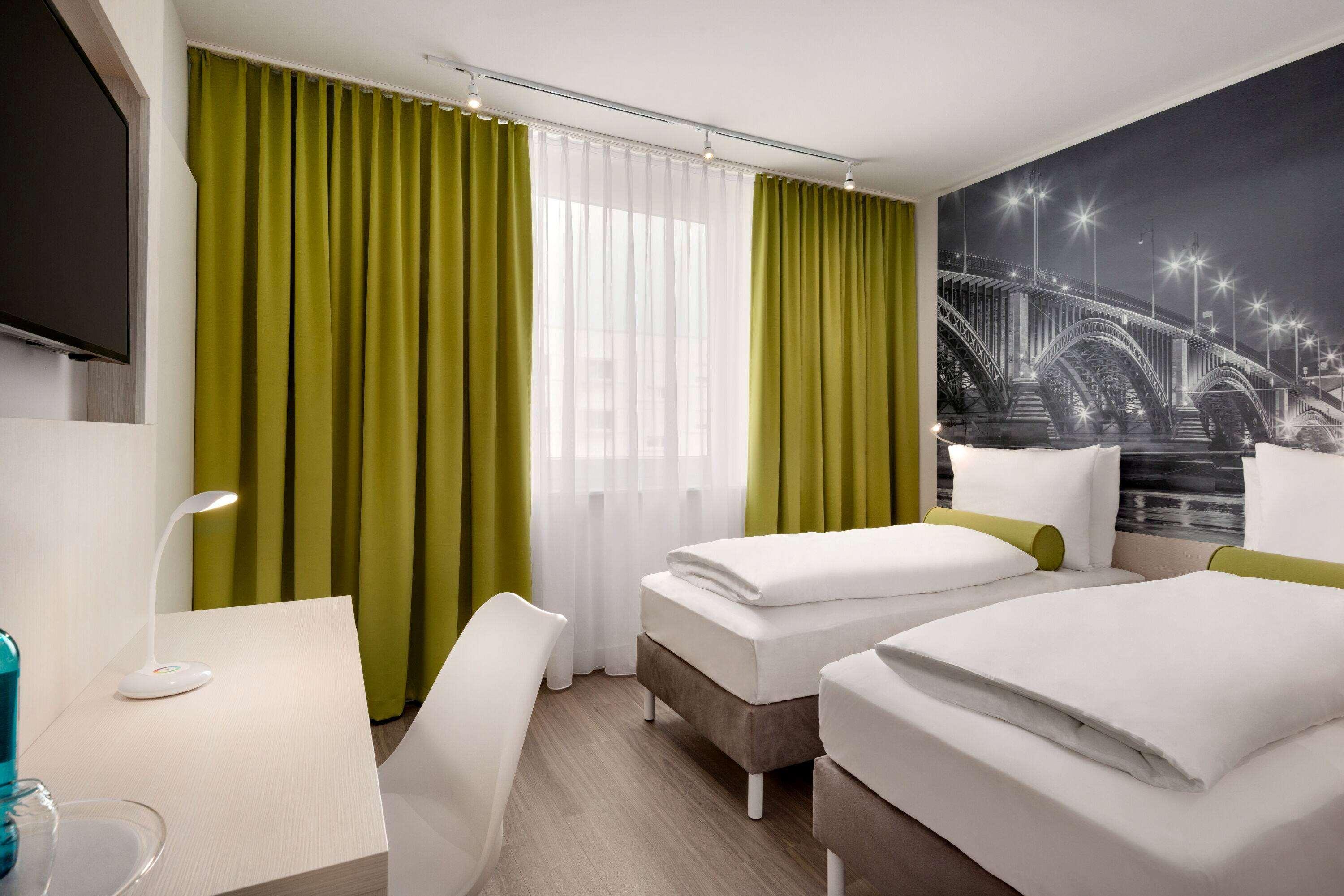 Super 8 By Wyndham Mainz Zollhafen Ξενοδοχείο Εξωτερικό φωτογραφία